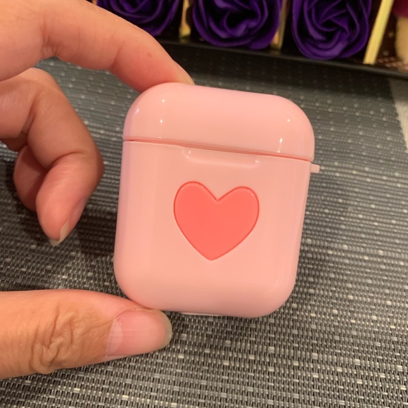 Pink Airpods Case with carrying clip!!!5🌟🌟🌟🌟🌟 - Picture 2 of 6